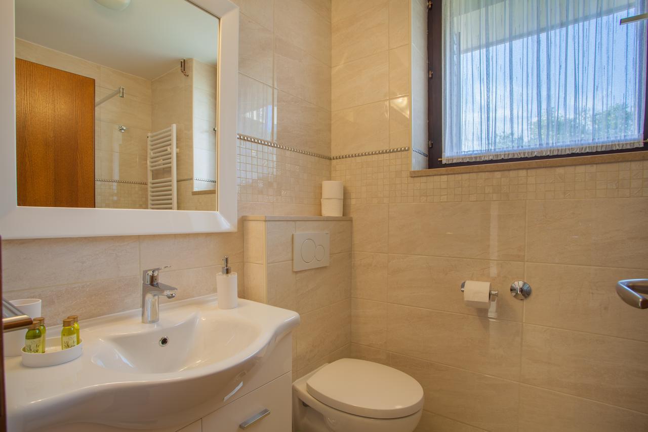 Apartments Ljubo & Lili كريس المظهر الخارجي الصورة